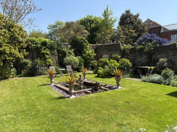 garden 2025