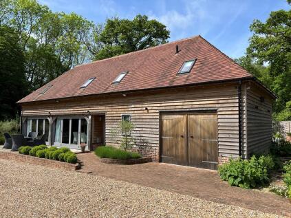 Starvecrow Lane, Peasmarsh, East Sussex TN31 6XN