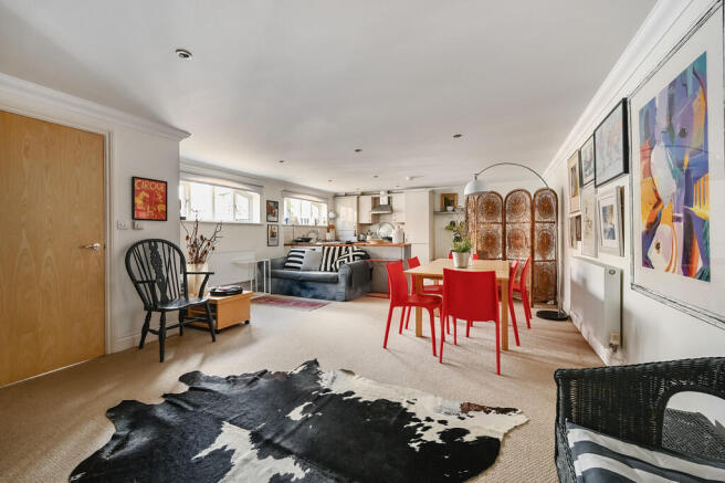 10 THE BURNHAMS -...