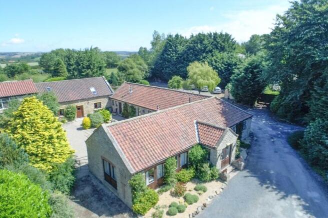 5 Bedroom Barn Conversion For Sale In The Fox Rabbit Holiday