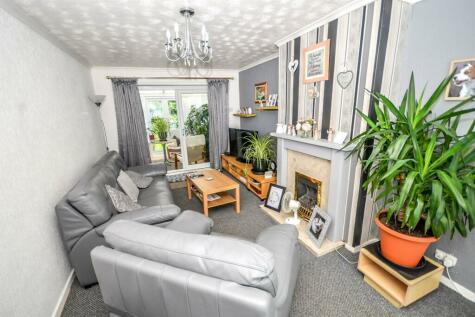 South Shields - 2 bedroom end of terrace house for sale