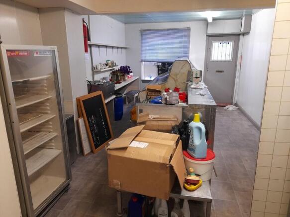 Shop/retail