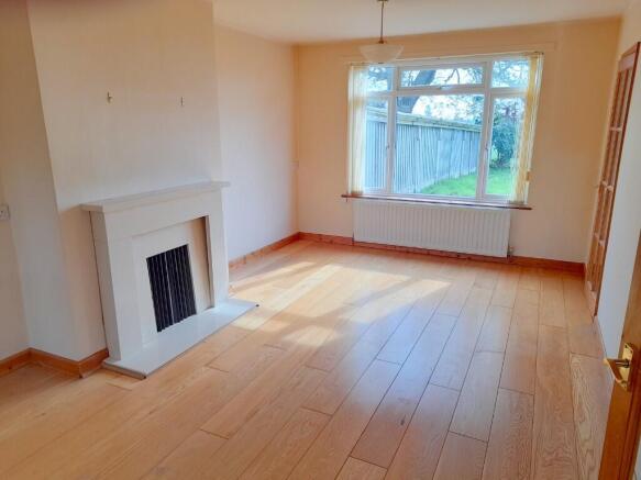 Living Room/Dining