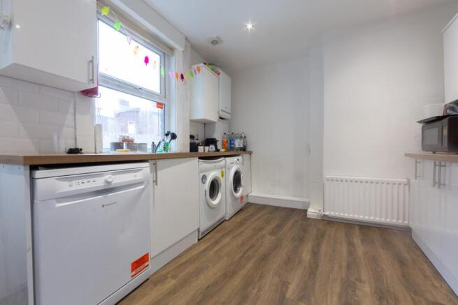 182 Sandyford Rd-small-2.jpg