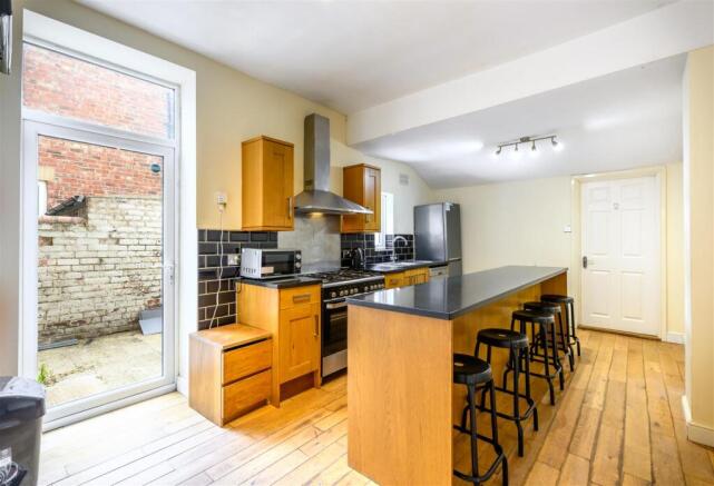 20250824 S&B 7 Queens Terrace kitchen-1.jpg