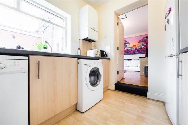 239 Helmsley Rd - hi-2.jpg