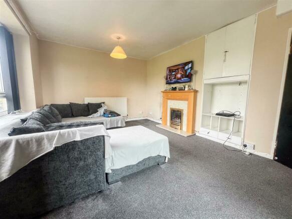 3 bedroom apartment for sale in Frogmoor House, Hob Moor Road ...