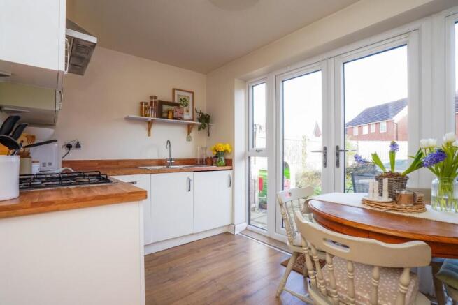 23 Orchard Drive, Barlby, YO8 5NG_DSC05578-2.jpg