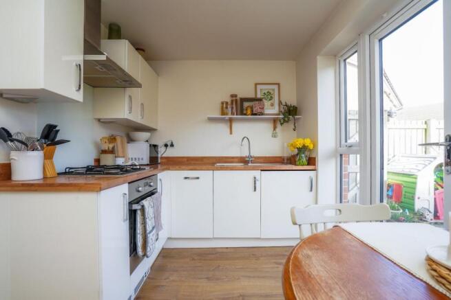 23 Orchard Drive, Barlby, YO8 5NG_DSC05579-2.jpg