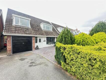 Hawkesmore Drive, Little Haywood, Stafford