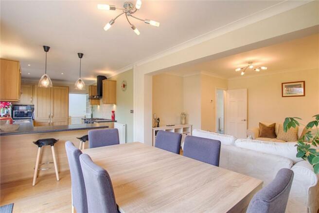 3 Bedroom Detached House For Sale In Thaxted Road Saffron Walden