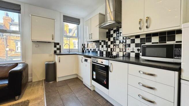 0aa5f8e7--46DB-A9...