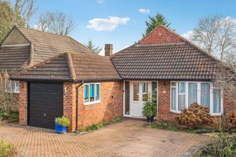 Waxwell Lane, Pinner Village