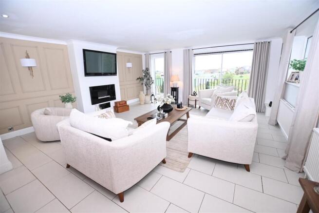 First Floor Lounge / Family Room