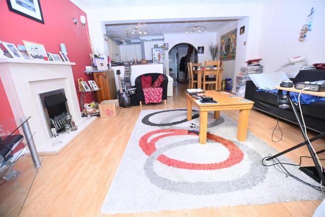 Lounge / Diner / Kitchen