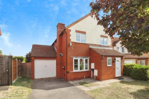 Oaktree Crescent, Bradley Stoke, Bristol, Gloucestershire, BS32