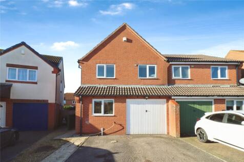 Lapwing Close, Bradley Stoke, Bristol, Gloucestershire, BS32