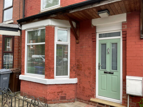 2 bedroom 1 Study room Terraced House for Rent