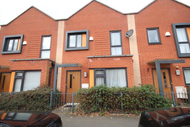 3 Bedroom Terraced for Sale
