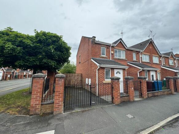 3 Bedroom Semi Detached for Rent