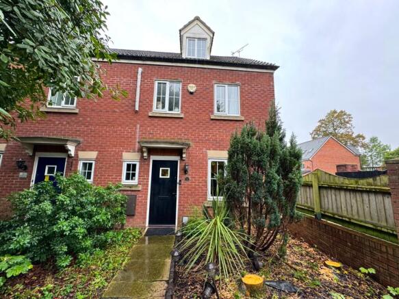 4 Bedroom House Available For Rent