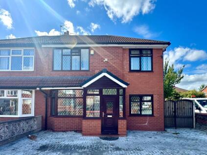 Strathmere Avenue, Stretford, M32