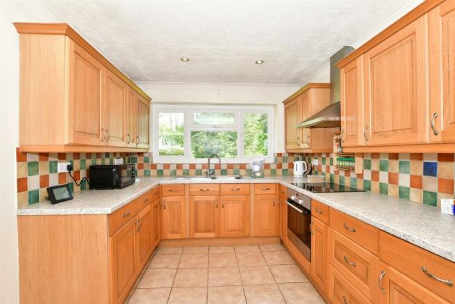 Kitchen/ Breakfast Room