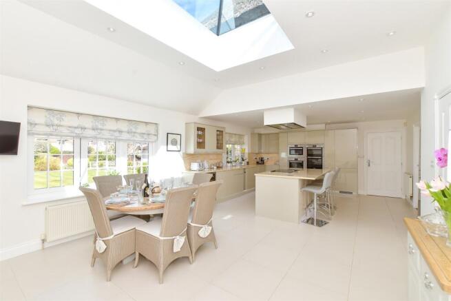 Kitchen / Breakfast Room