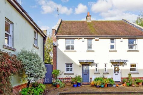 Wheelwrights Close, Arundel, West Sussex