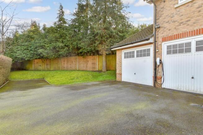 Driveway/Parking