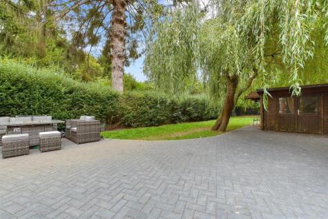 Picquets Way, Banstead, Surrey