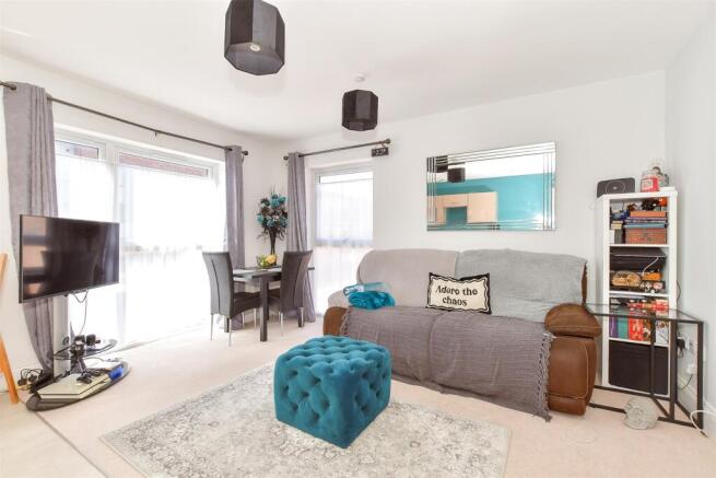 Lounge/ Kitchen