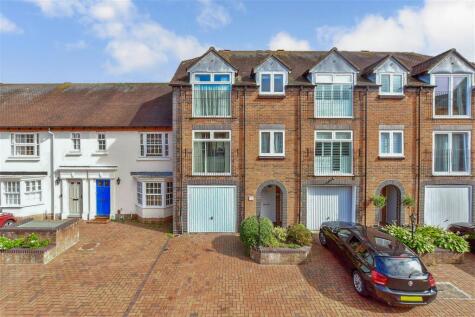 Henty Gardens, Chichester, West Sussex