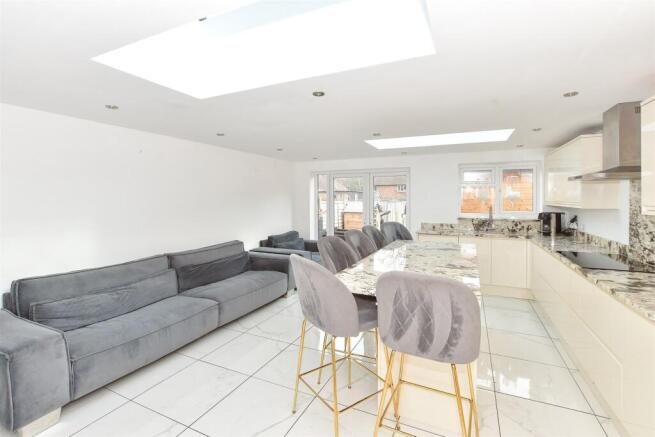 Kitchen/Dining Room