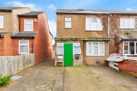 Alpha Street South, Slough