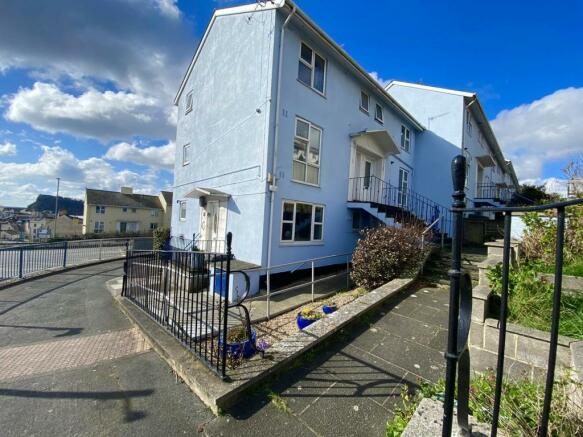2 bedroom ground floor flat  for sale Teignmouth