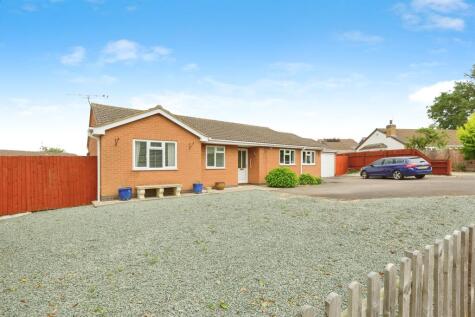 Blake Close, Hinckley