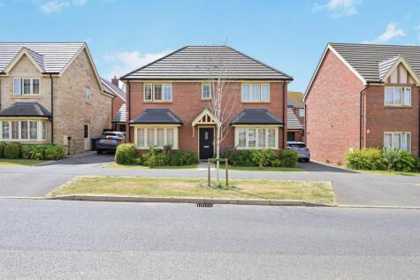 Home Farm Drive, Boughton, Northampton