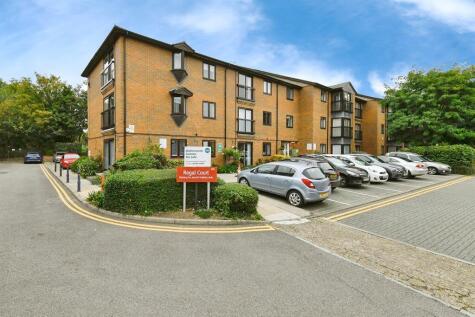 Regal Court, Hitchin