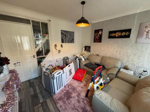 Photo 3