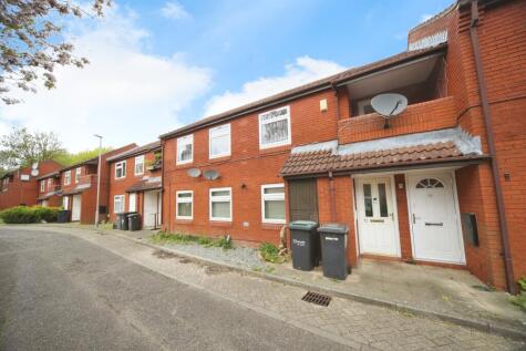 Wolston Close, Luton