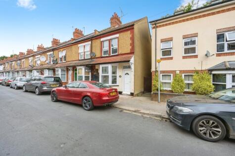 St. Saviours Crescent, Luton