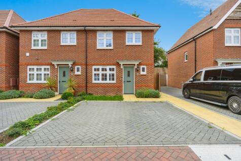 Armstrong Road, Luton