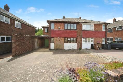 Kynance Close, Luton