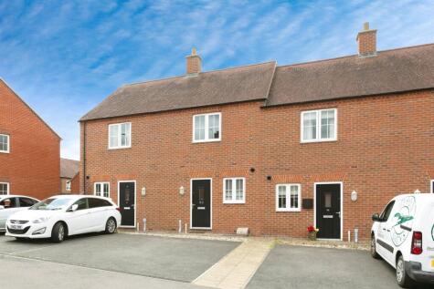 Needlepin Way, Buckingham