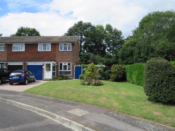 3 Bedroom Semi Detached House For Sale In Testbourne Close Totton