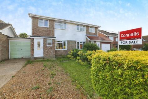 Barton Close, Charlton, Andover