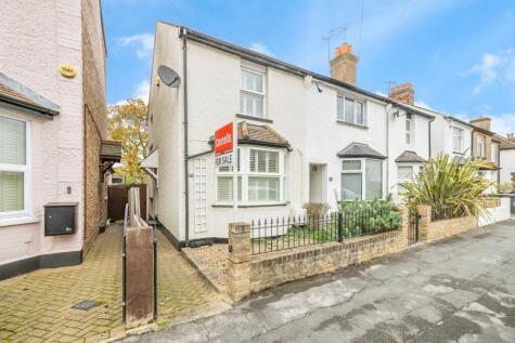 Rosebery Road, Bushey