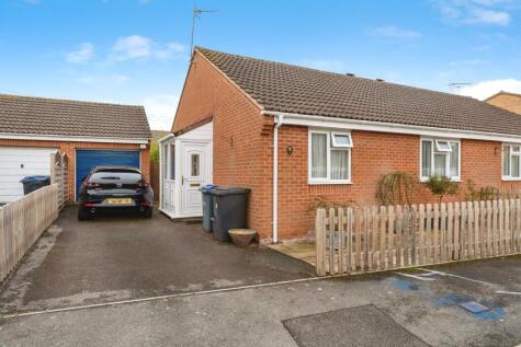 St. Anns Close, Southwick, TROWBRIDGE