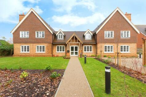 Horley - 3 bedroom apartment for sale